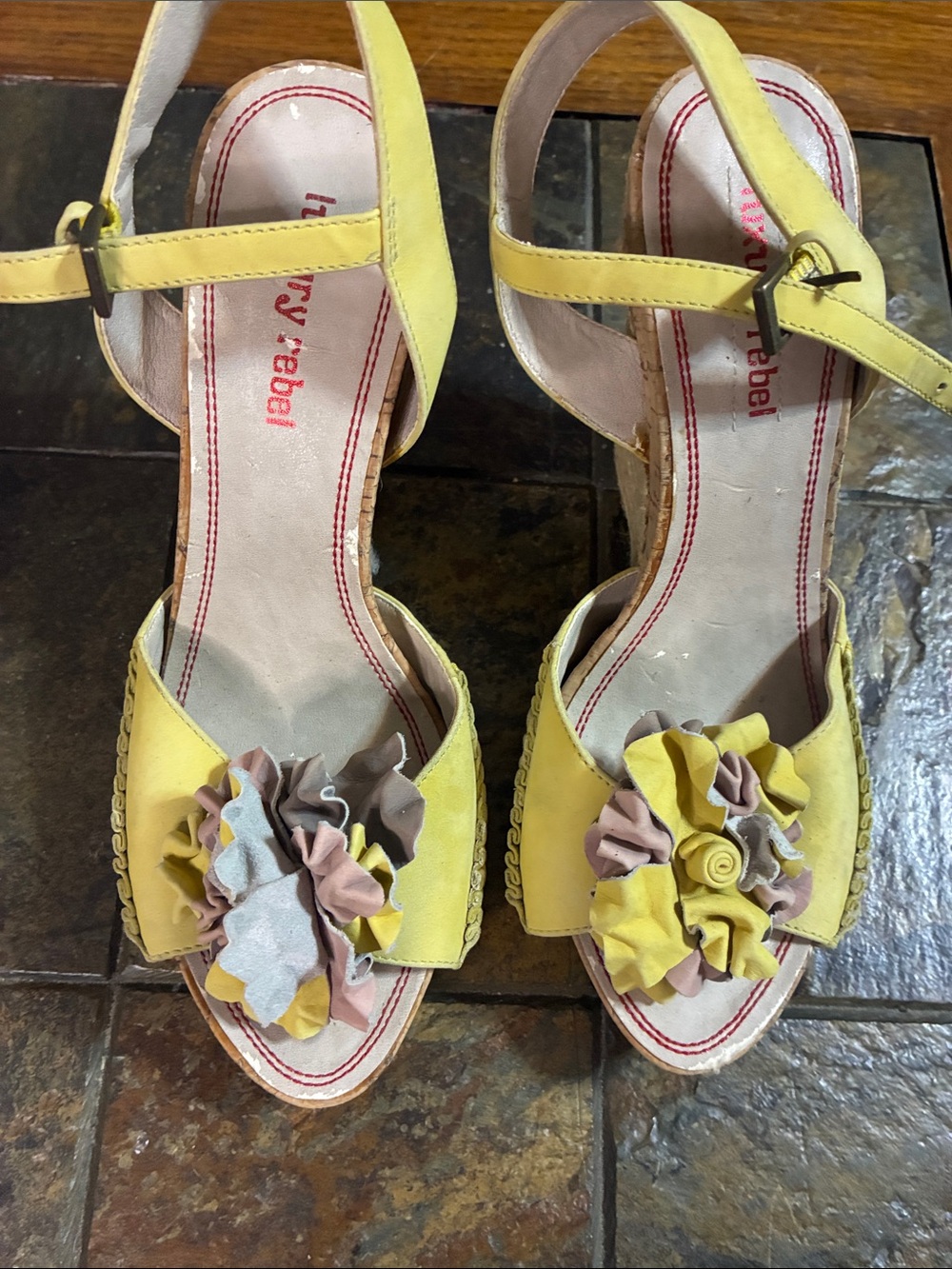 luxury rebel Yellow Floral Appliqué Slingback Heels SIZE 5 $5!$